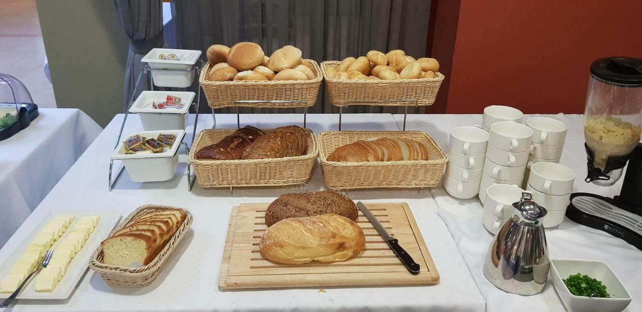 Eurohotel Swarzedz Bagian luar foto