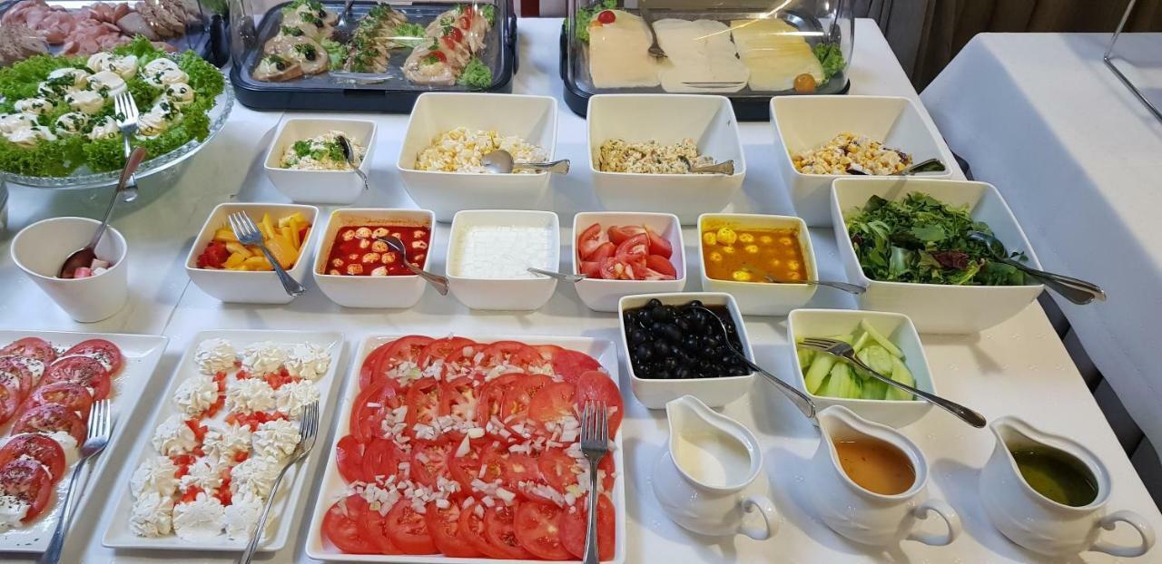 Eurohotel Swarzedz Bagian luar foto